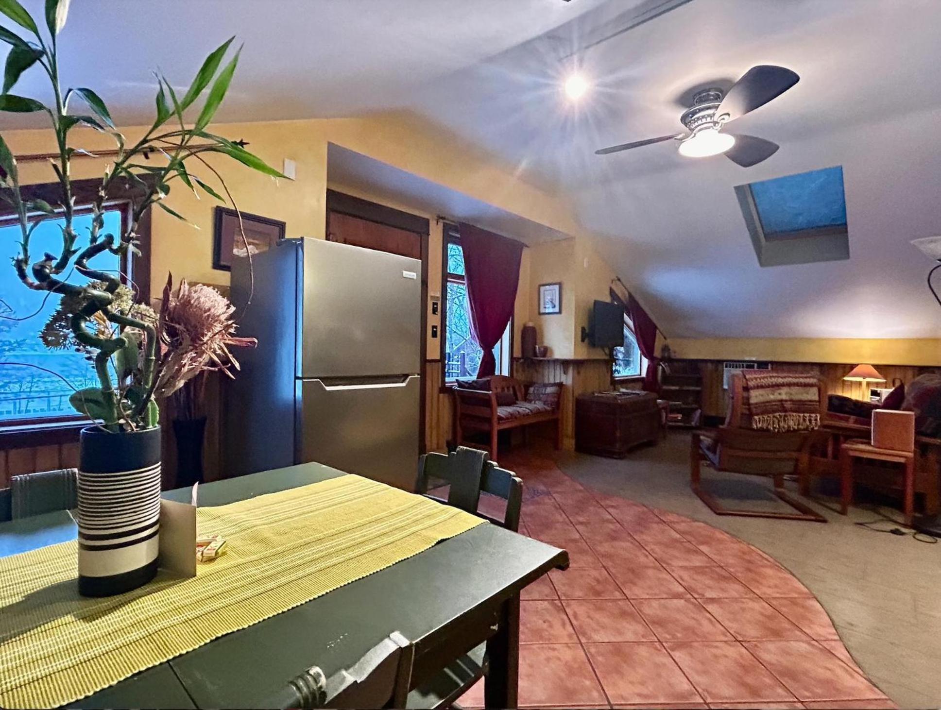 Mistisos Place Vacation Rentals Nelson Bagian luar foto