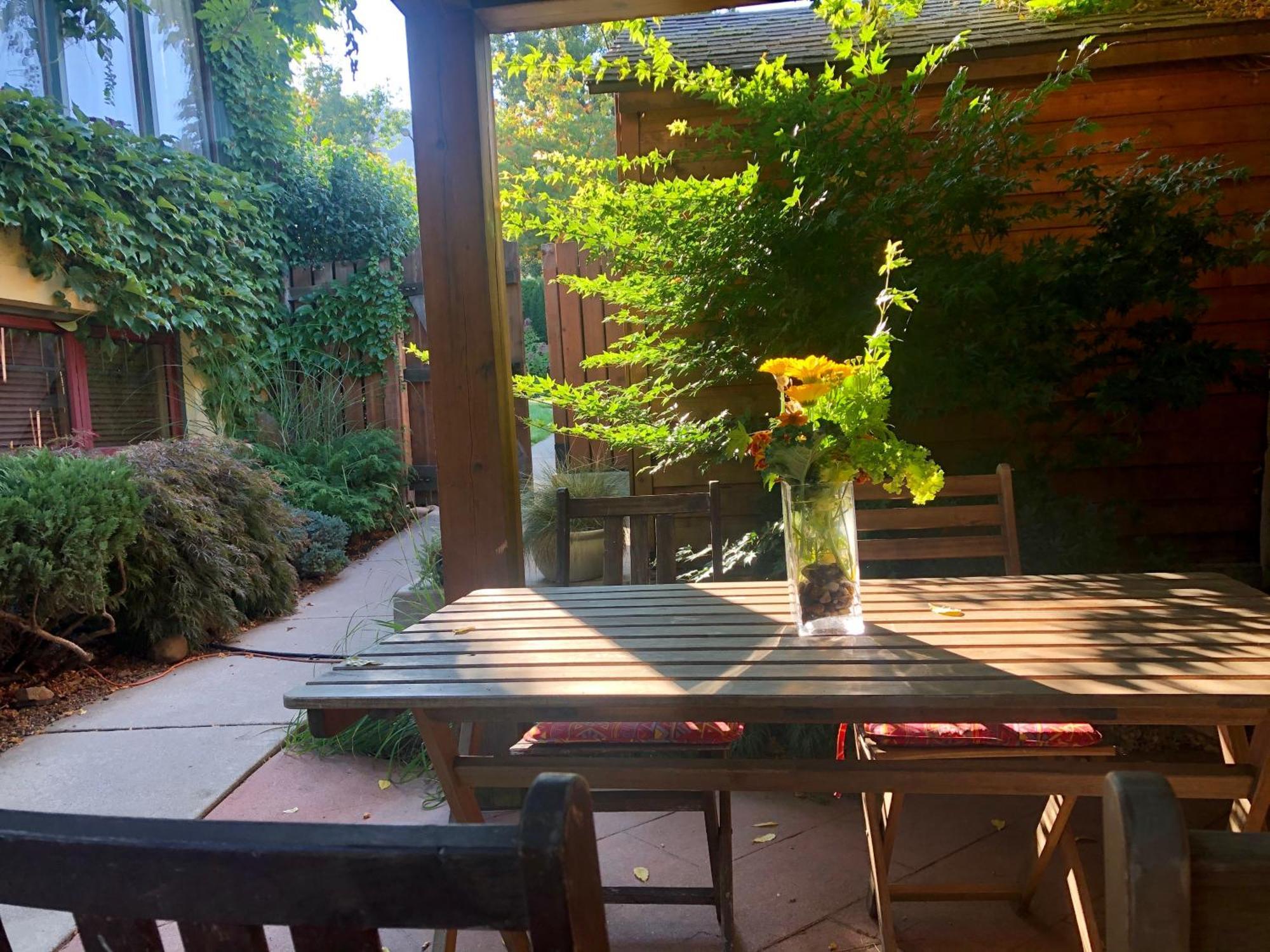 Mistisos Place Vacation Rentals Nelson Bagian luar foto